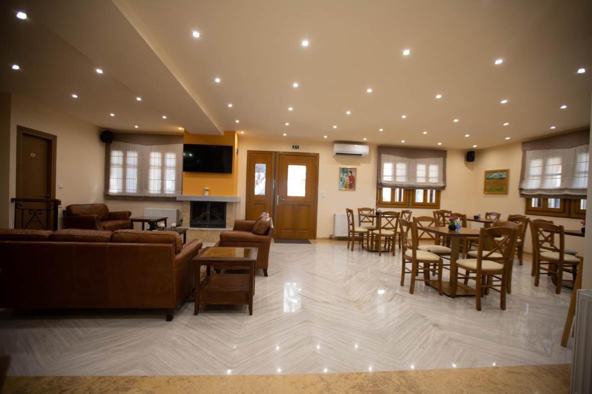 Rentinia Inn Rentína Buitenkant foto
