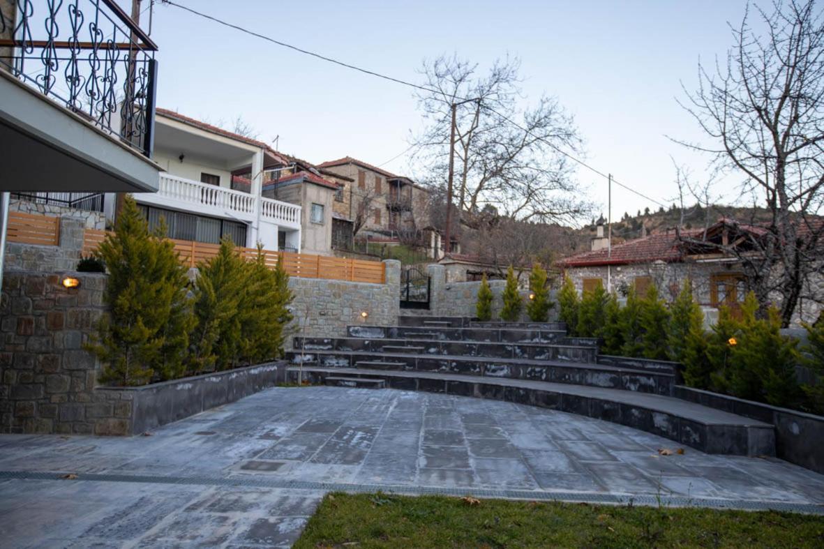 Rentinia Inn Rentína Buitenkant foto